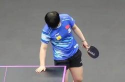 乒乓球比赛运动员为什么要摸球台，乒乓球运动员的“摸桌”玄学：汗水背后的科学博弈与规则挑战