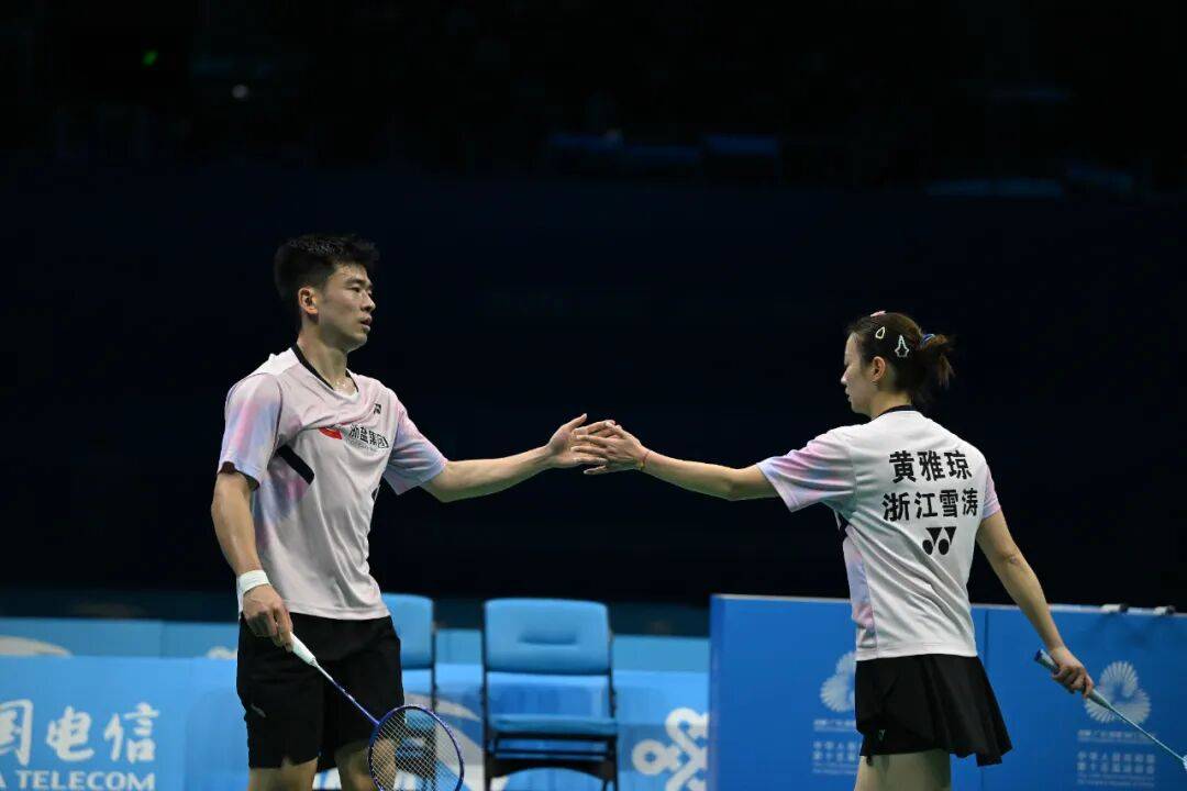 “雅思”组合谢幕,但不会落幕