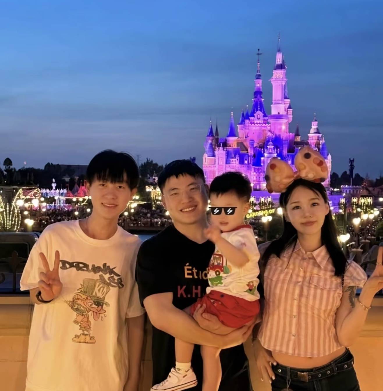 UZI爆料小明的RNG合同很夸张，一辈子打不了比赛，自己签的字